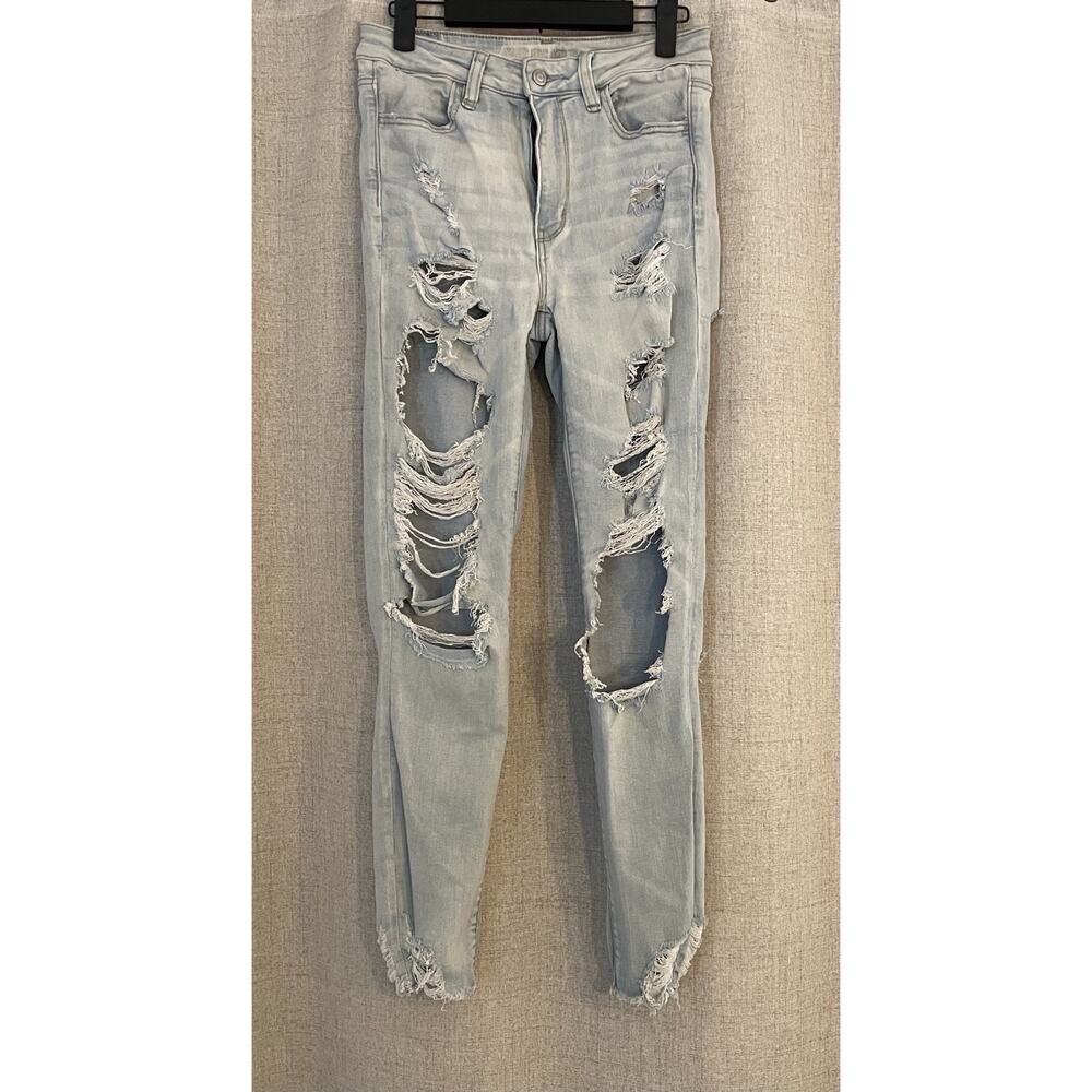 American Eagle Women’s Next Level Stretch Distressed Jeans Size 8 Regular